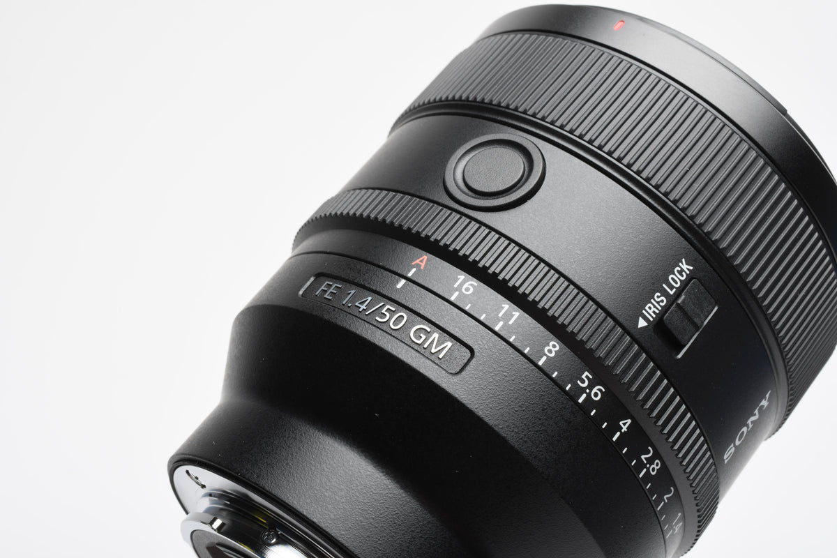 Sony FE 50mm F1.4 GM lens SEL50F14GM w/Case, Hood, Caps, UV, Mint-