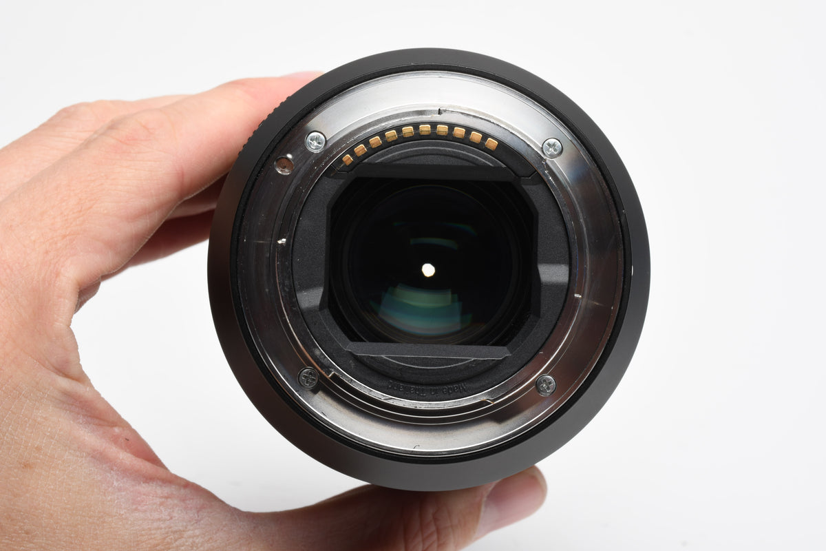 Sony Zeiss FE 35mm f1.4, Caps, Very clean and sharp!