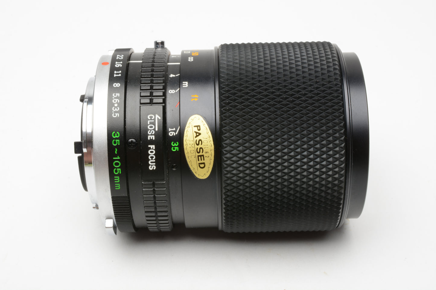 Olympus OM Zuiko 35-105mm f3.5-4.5 zoom lens, Hood, Caps, UV, Mint-