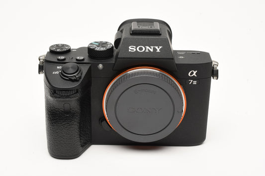 Sony A7 III Mirrorless Body, USA, only 20K Acts! Very nice