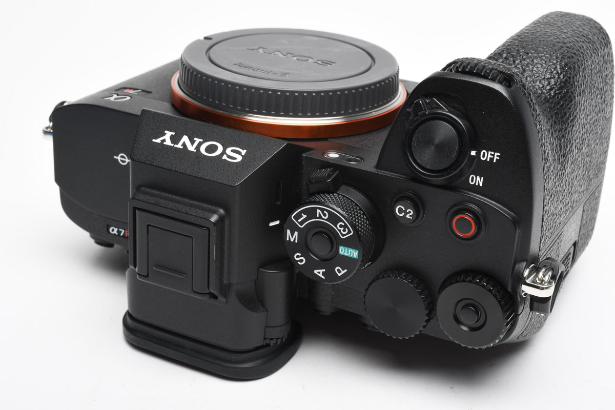 Sony A7R V Mirrorless body, 72K Acts, batt, Very clean! Grreat!