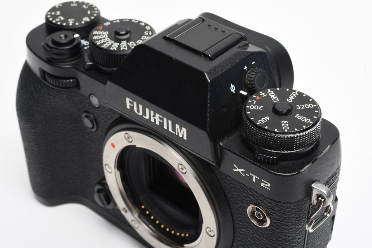 Fuji Fujifilm X-T2 Mirrorless body, Mint-, batt+charger ONLY 1 SC