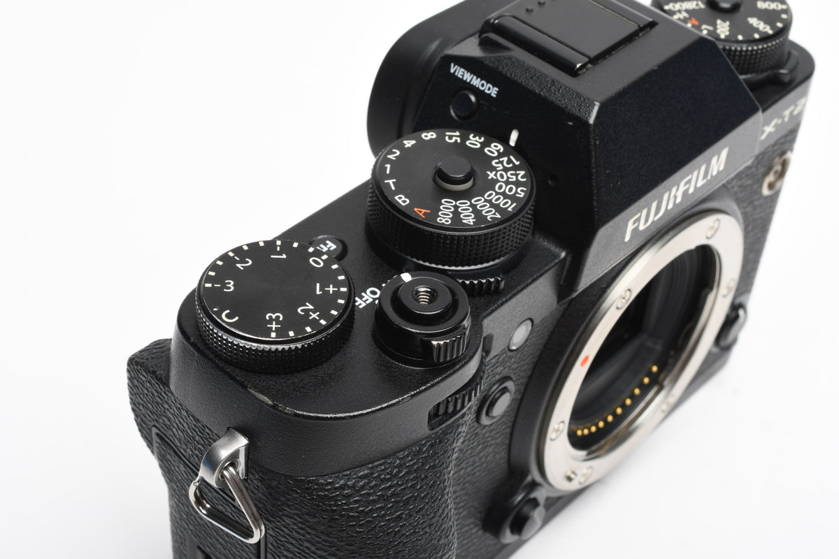 Fuji Fujifilm X-T2 Mirrorless body, Mint-, batt+charger ONLY 1 SC