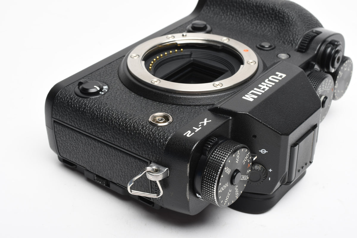 Fuji Fujifilm X-T2 Mirrorless body, Mint-, batt+charger ONLY 1 SC