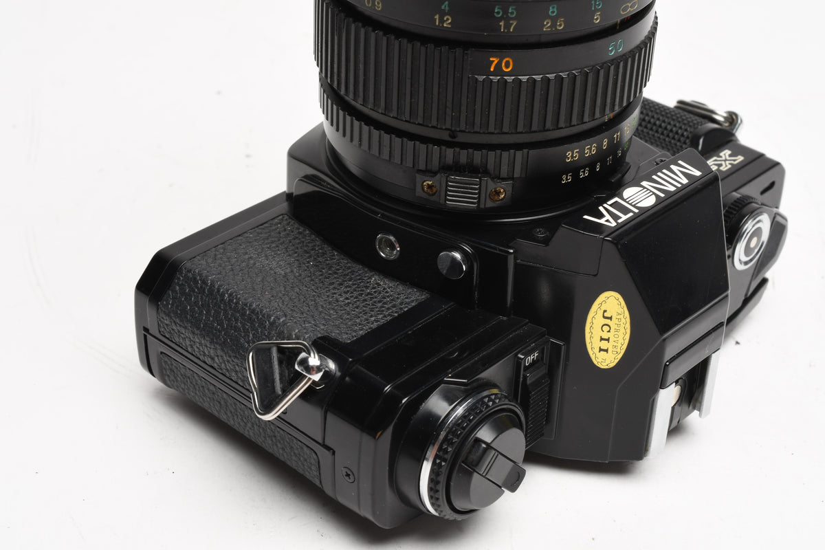Minolta X-7A 35mm SLR w/28-70mm F3.5-4.5 Zoom lens, New Seals, Strap