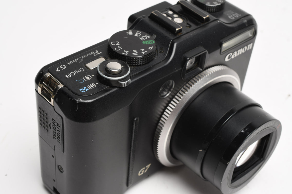 Canon PowerShot G7 10MP Digital Point&Shoot w/Strap, Batt, Charger