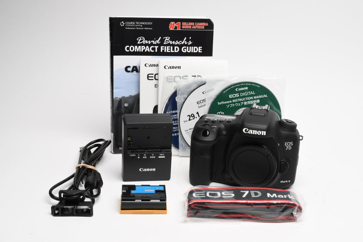 Canon EOS 7D Mark II DSLR Body w/batt, charger, Only 560 Acts!! Mint-