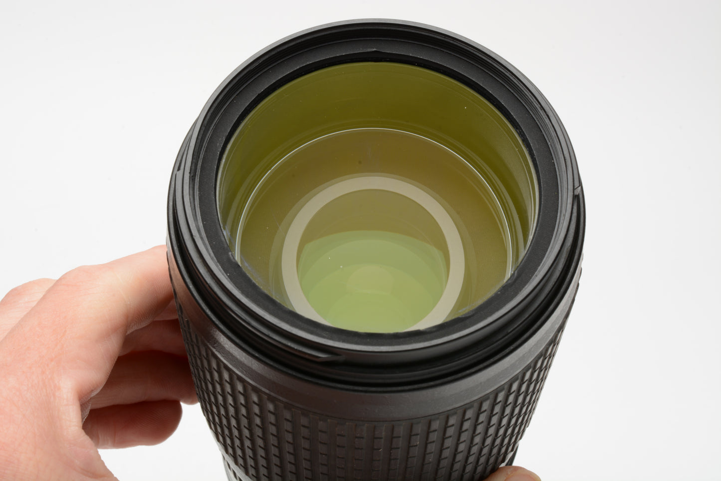 Nikon AF-S Nikkor 70-300mm f4.5-5.6G ED VR zoom lens, caps, pouch, Great!