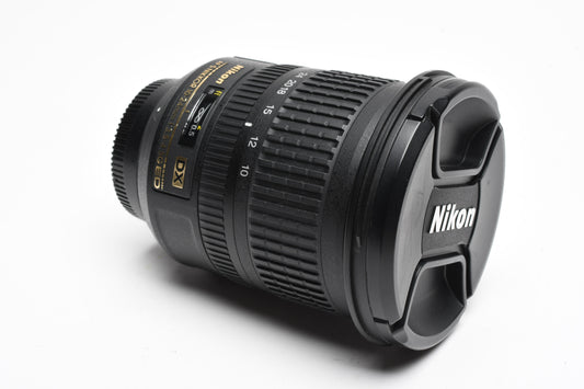Nikon AF-S Nikkor 10-24mm f3.5-4.5G ED DX IF Aspherical, Clean