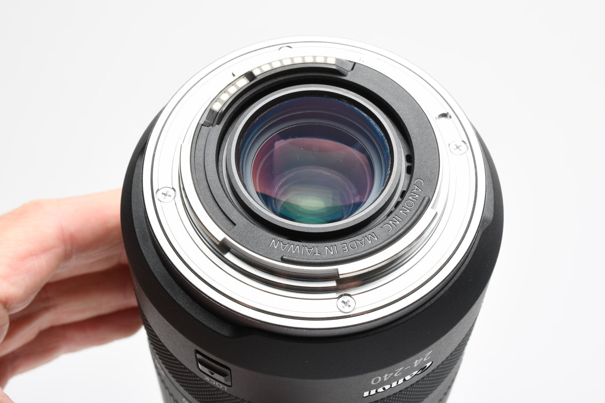 Canon RF 24-240mm f4-6.3 IS USM zoom lens, Caps, Mint-, Great