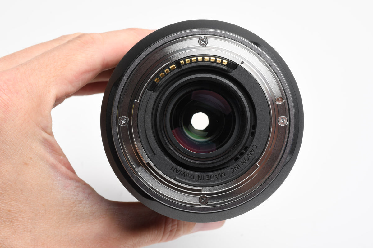 Canon RF 24-240mm f4-6.3 IS USM zoom lens, Caps, Mint-, Great