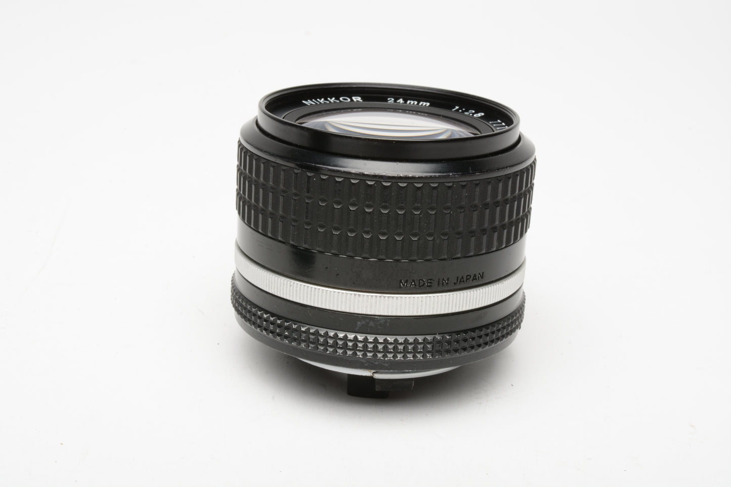 Nikon Nikkor Ai-S 24mm f2.8 MF Wide angle lens, UV, Clean and sharp!