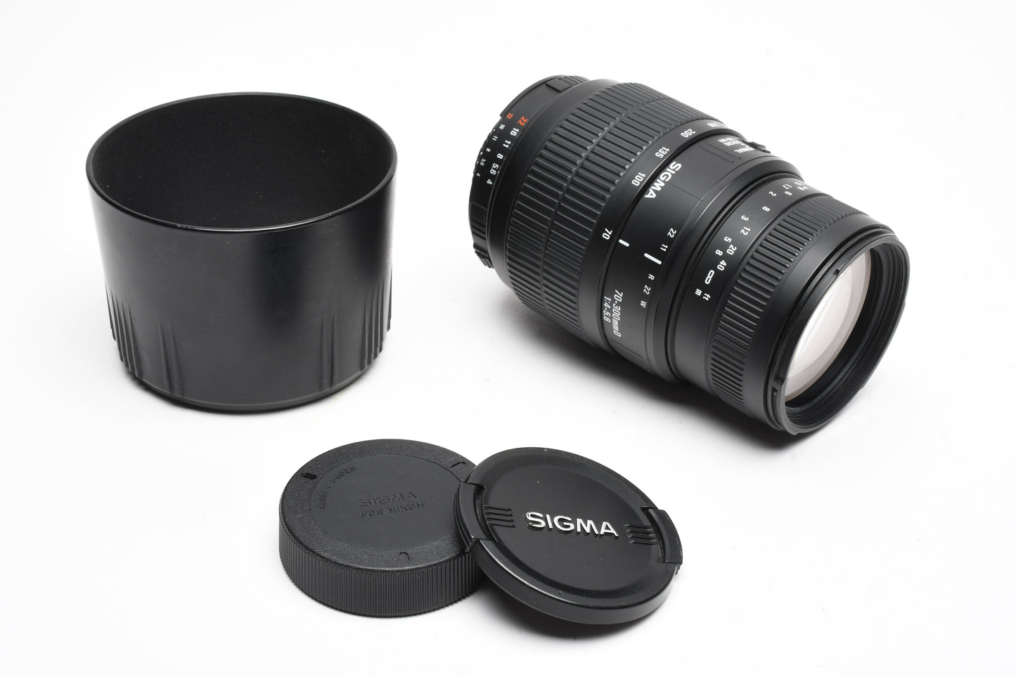 Sigma AF 70-300mm D f4-5.6 Zoom Nikon F Mount, hood+caps, Clean!