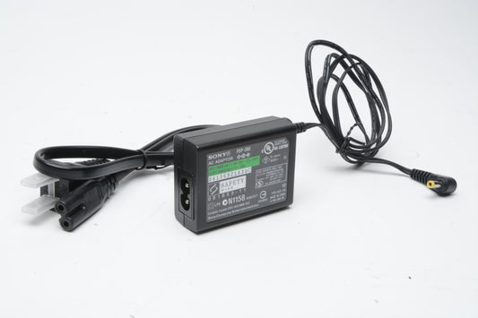 Sony PSP-380 AC adapter / power supply w/ power cable (5V, 1500mA)