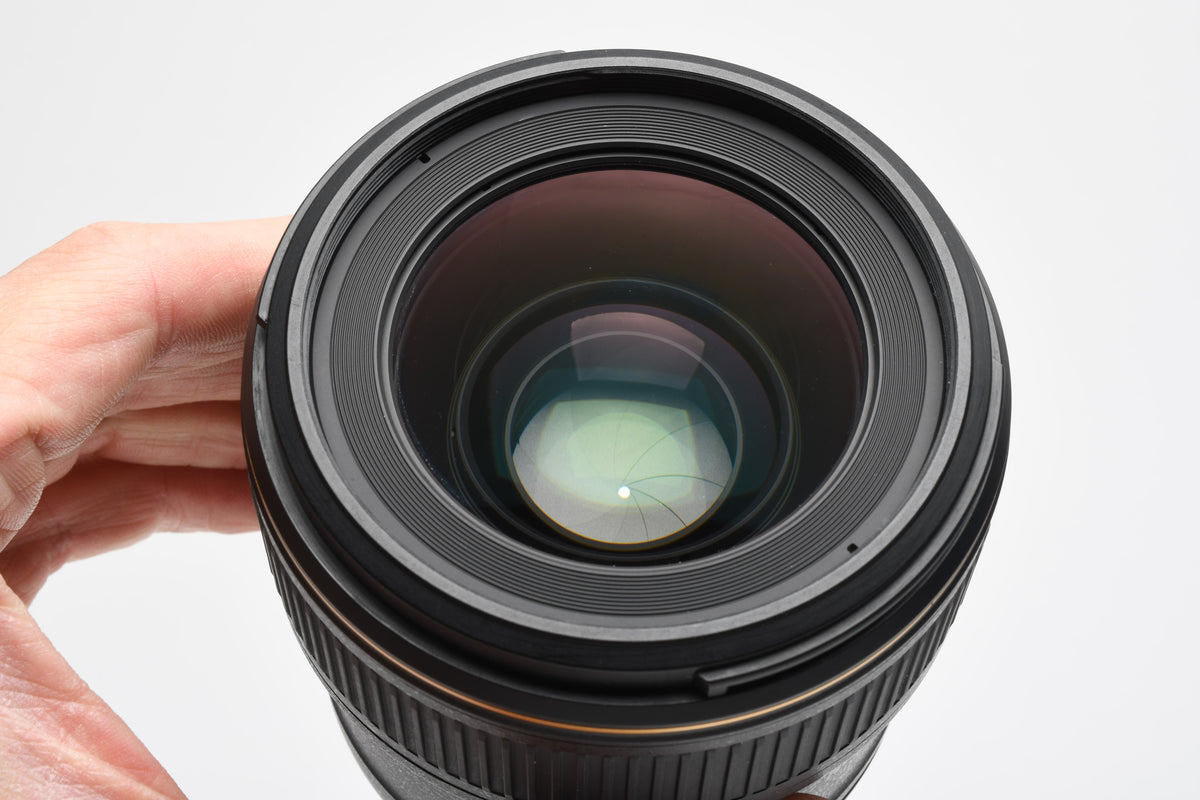 Nikon Nikkor AF-S 35mm f1.4 G Lens w/Hood, Caps, Mint-