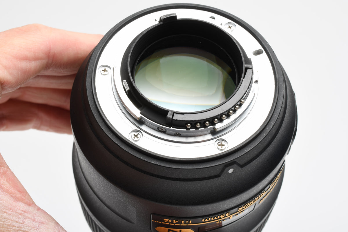 Nikon Nikkor AF-S 35mm f1.4 G Lens w/Hood, Caps, Mint-