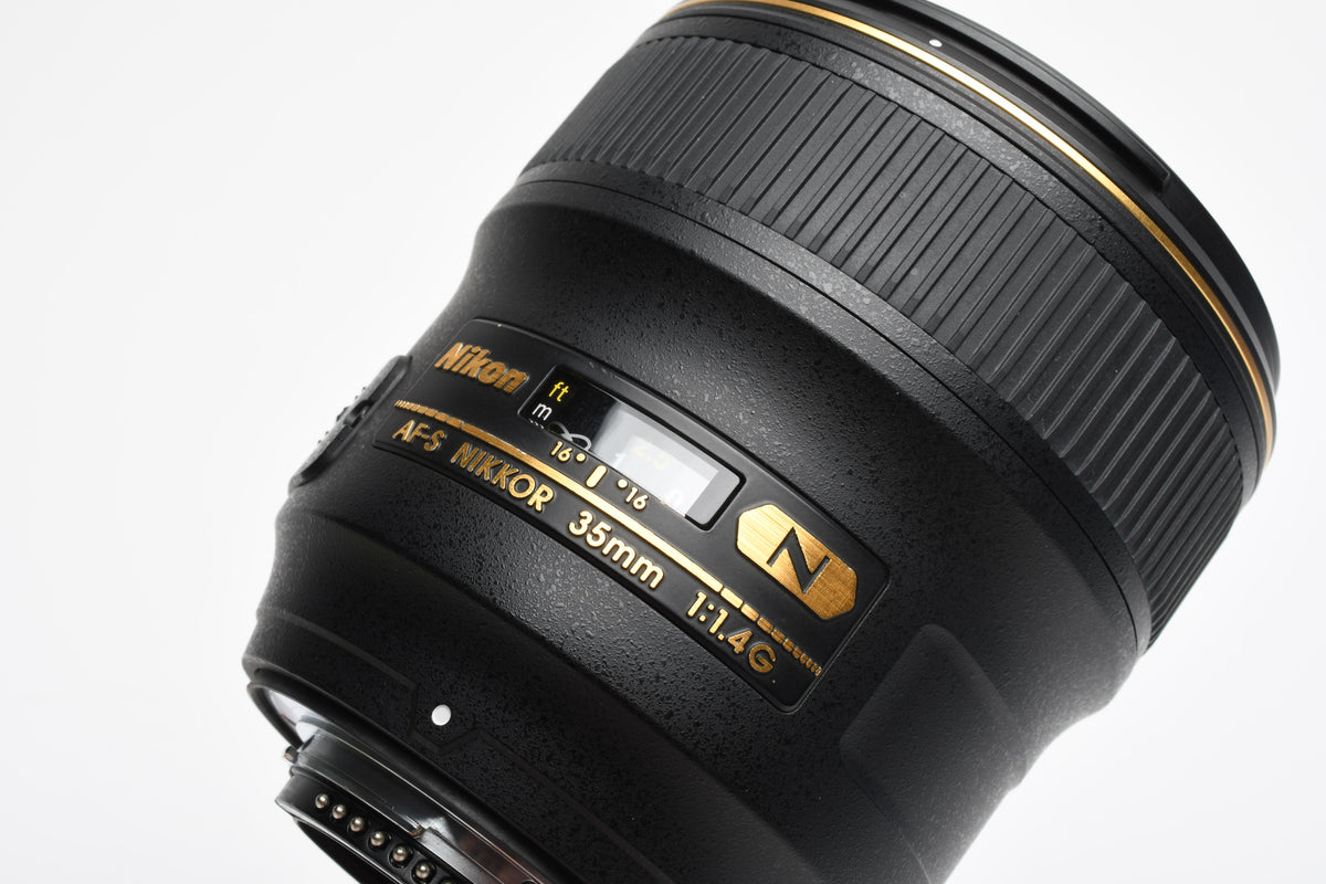 Nikon Nikkor AF-S 35mm f1.4 G Lens w/Hood, Caps, Mint-