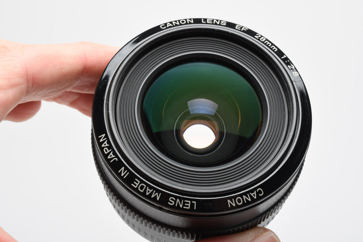 Canon EF 28mm f2.8 wide angle lens w/EW-65II lens hood, NIce and sharp