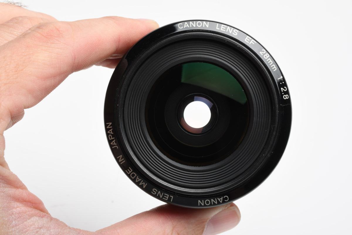 Canon EF 28mm f2.8 wide angle lens w/EW-65II lens hood, NIce and sharp
