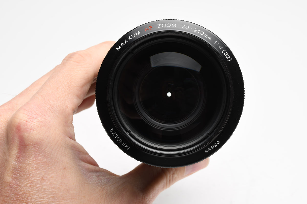 Minolta Maxxum AF 75-300mm F4.5-5.6 Macro Zoom Lens w/ Caps