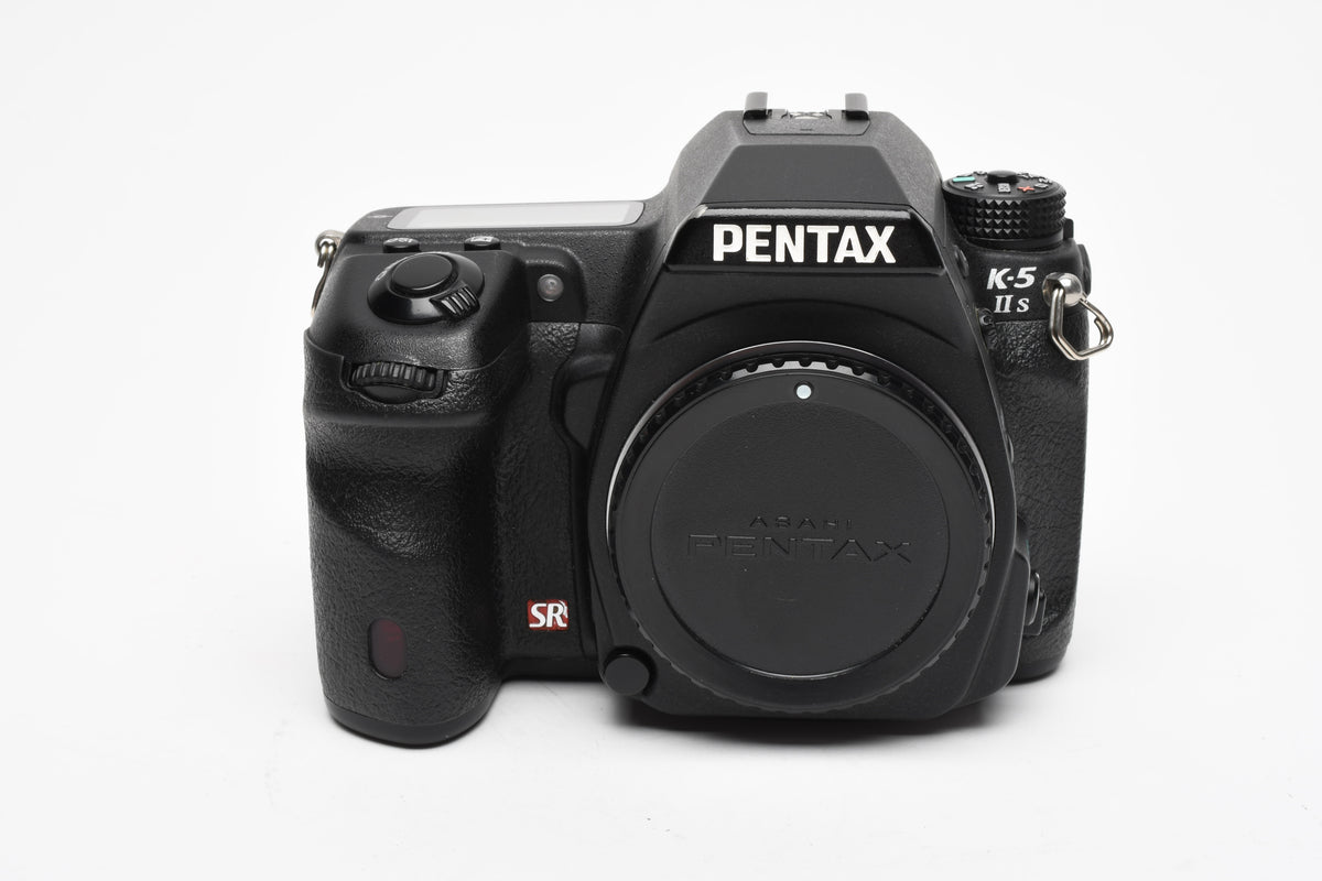 Pentax K5 II DSLR Body, 143K Acts, Batt, charger, Tested, Great!