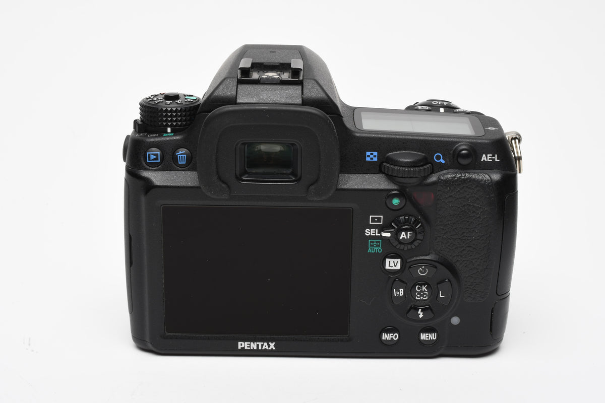 Pentax K5 II DSLR Body, 143K Acts, Batt, charger, Tested, Great!