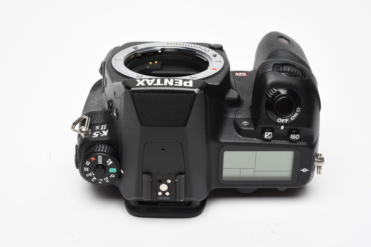Pentax K5 II DSLR Body, 143K Acts, Batt, charger, Tested, Great!