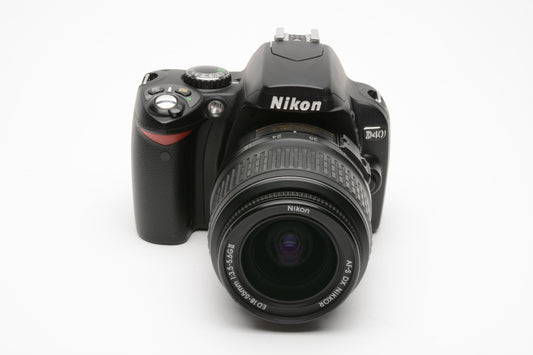 Nikon D40 DSLR body w/Nikkor 18-55mm f3.5-5.6G ED II , batt+charger, 17K Acts