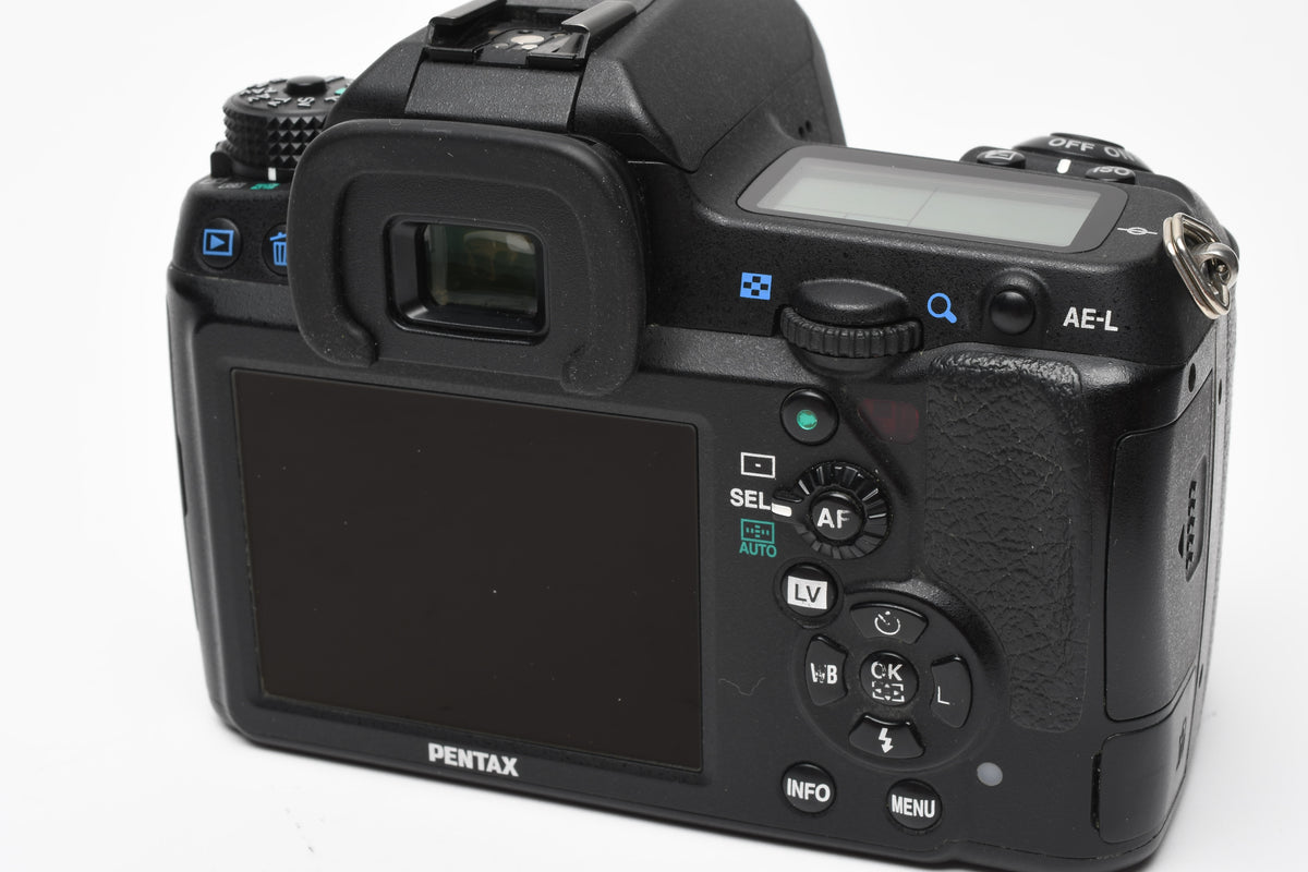Pentax K5 II DSLR Body, 143K Acts, Batt, charger, Tested, Great!