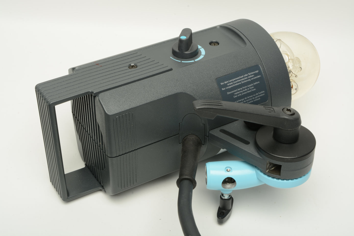 Broncolor Pulso G 3200 Focusing Lamphead w/16' Cord B-32.116.07 Mint-