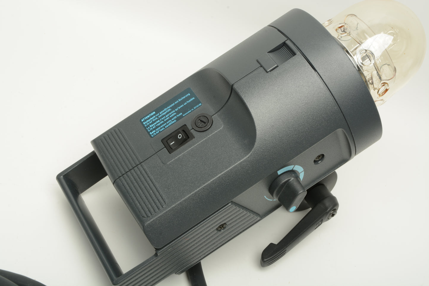 Broncolor Pulso G 3200 Focusing Lamphead w/16' Cord B-32.116.07 Mint-