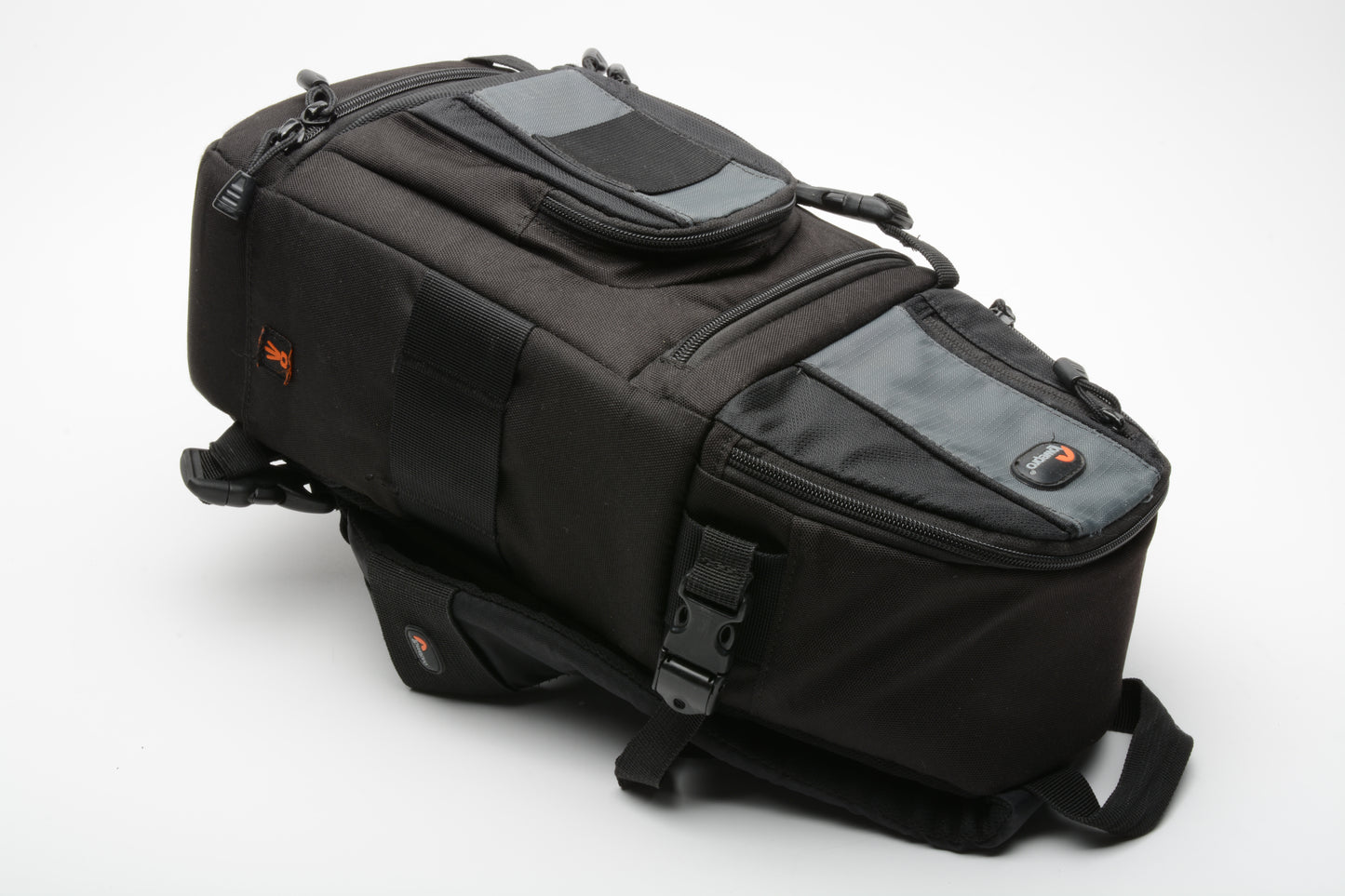 Lowepro SlingShot 102 AW sling pack, nice, clean, Quality pack