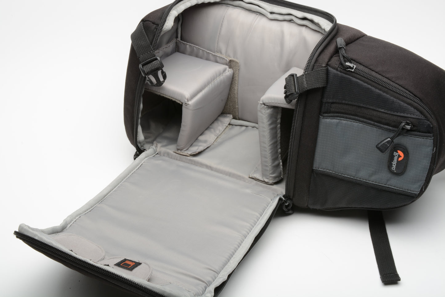 Lowepro SlingShot 102 AW sling pack, nice, clean, Quality pack