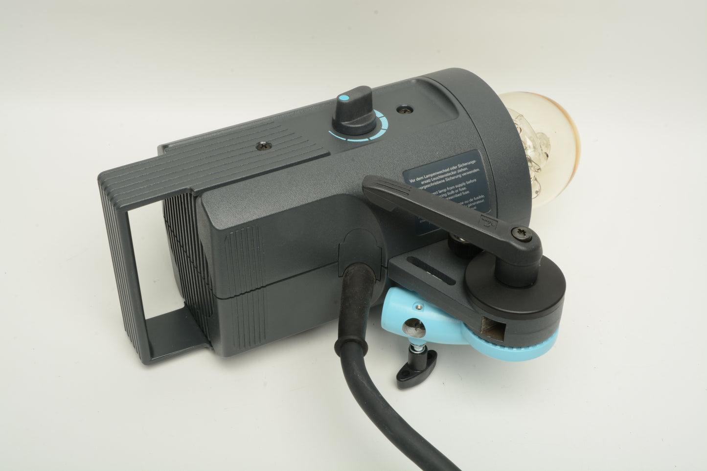 Broncolor Pulso G 3200 Focusing Lamphead w/16' Cord B-32.116.07 Mint-