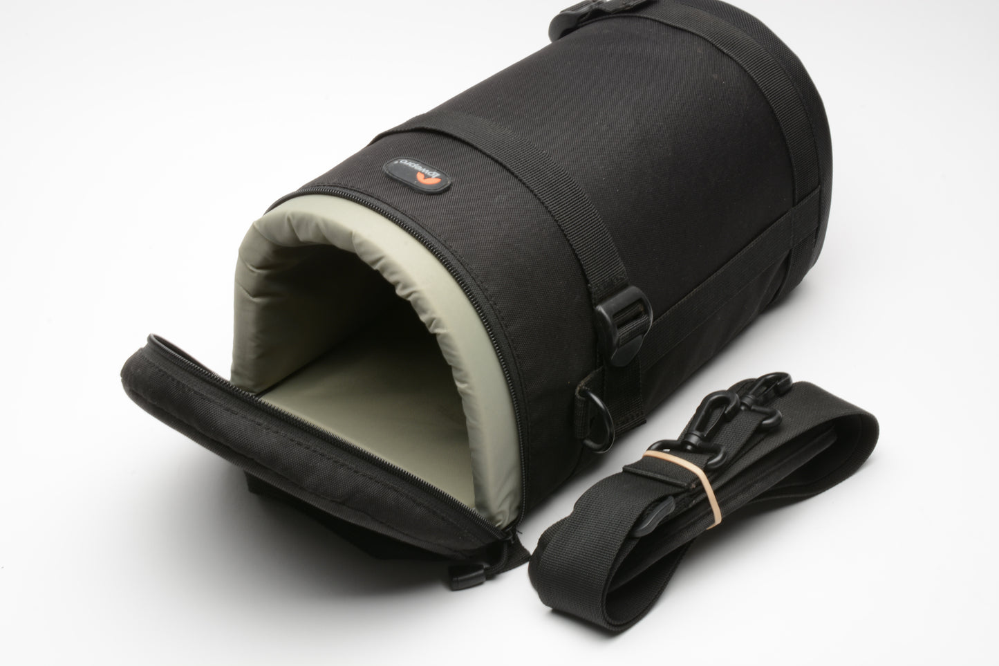 Lowepro padded lens case 13x32cm, Very clean, w/Strap