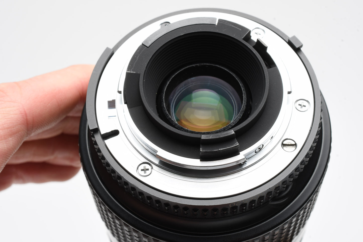 Nikon AF Nikkor 28-105mm f3.5-4.5D macro zoom lens, Caps + UV
