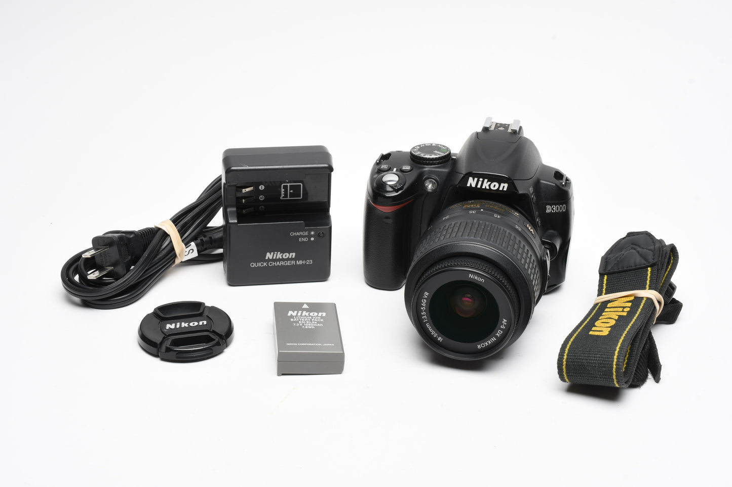 Nikon D3000 DSLR w/AFS 18-55mm f3.5-5.6G VR, batt+charger+books, Great!