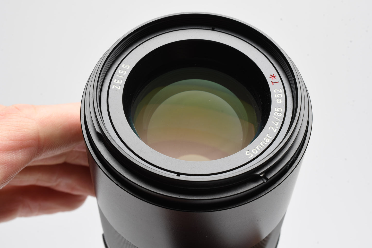 Zeiss Loxia 85mm f2.4 Sonnar T* Lens Sony E Mount, Mint, Boxed