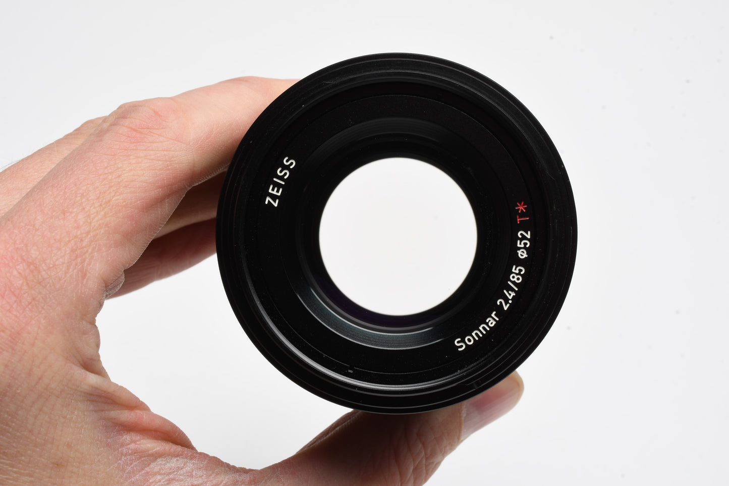 Zeiss Loxia 85mm f2.4 Sonnar T* Lens Sony E Mount, Mint, Boxed