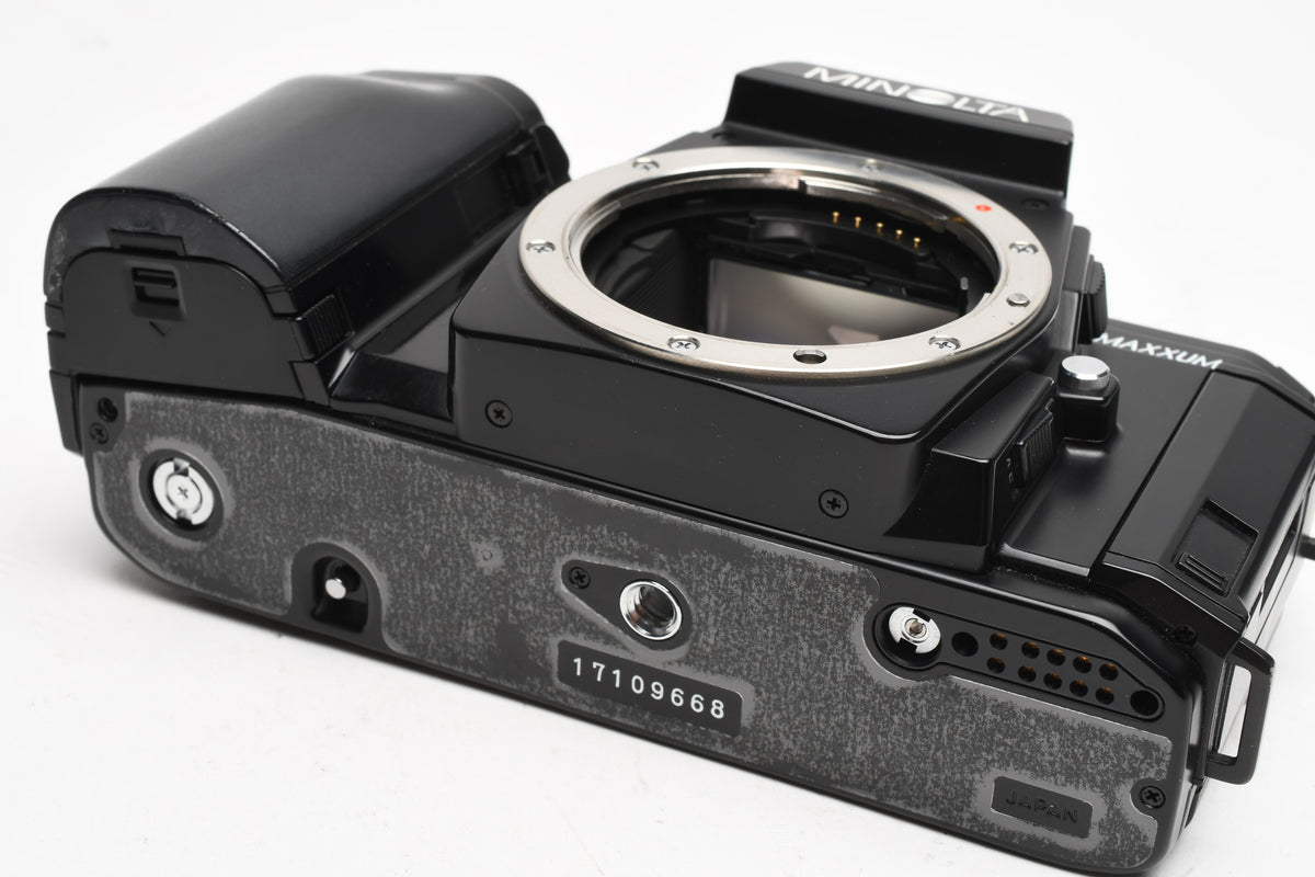 Minolta Maxxum AF 9000 35mm SLR Body w/ Strap, Manual, Tested