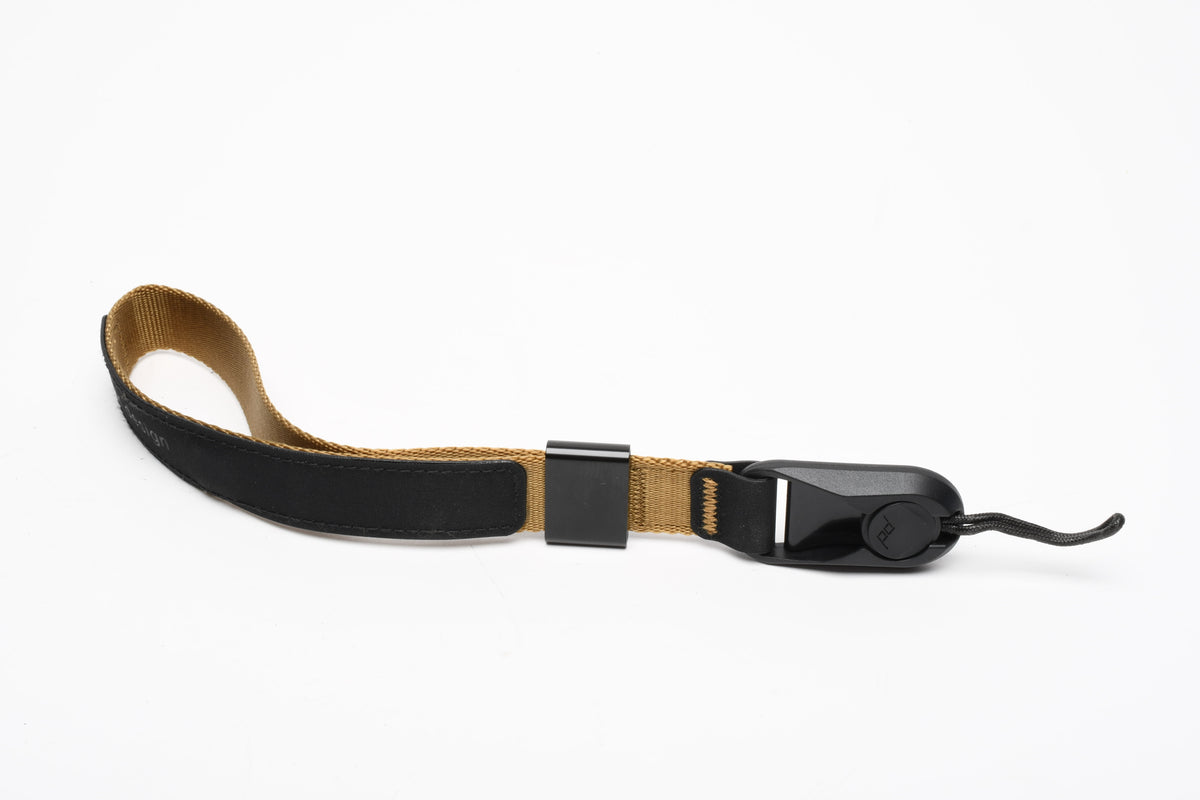 Peak design cuff wrist strap, very nice and clean (Tan)
