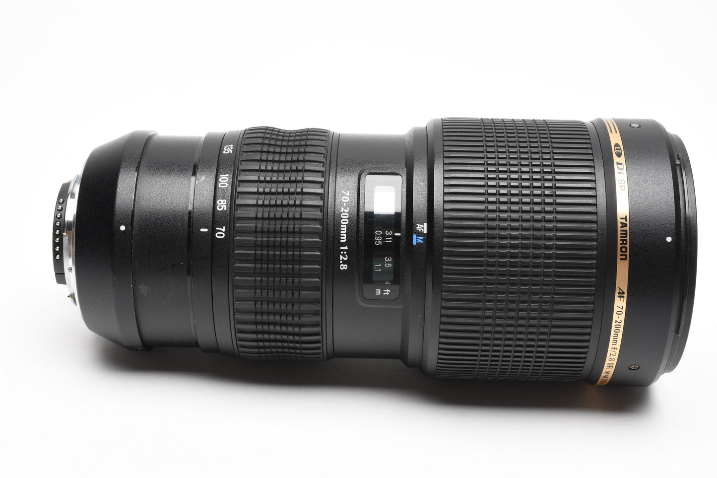 Tamron AF 70-200mm f2.8 IF Macro telephoto zoom A001 for Nikon + Hood