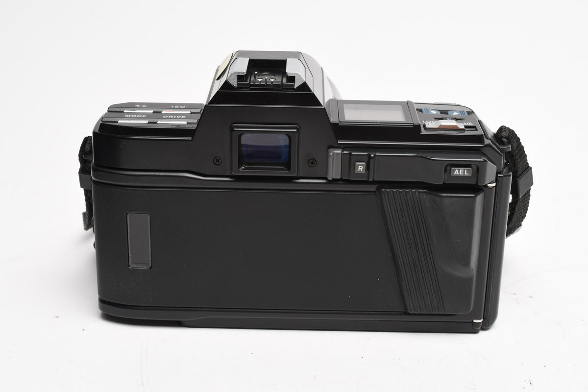 Minolta Maxxum 7000 35mm SLR w/AF 28-85mm Zoom, Strap, Case, Awesome Bundle!