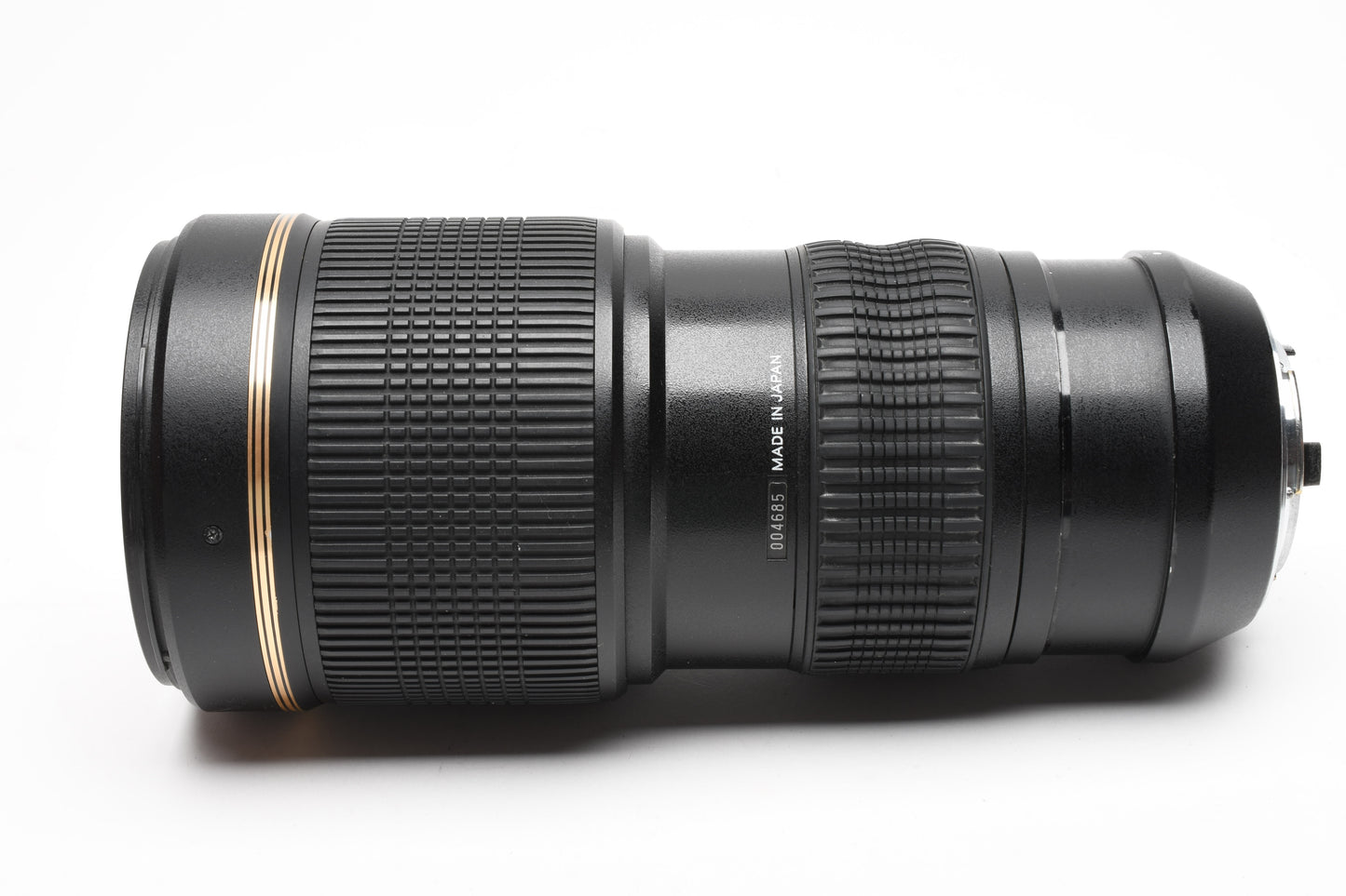 Tamron AF 70-200mm f2.8 IF Macro telephoto zoom A001 for Nikon + Hood