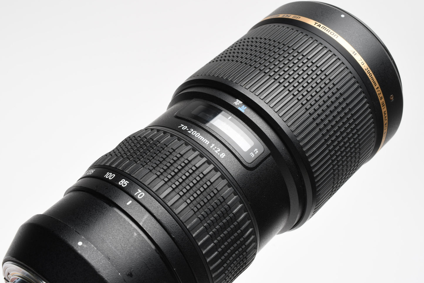 Tamron AF 70-200mm f2.8 IF Macro telephoto zoom A001 for Nikon + Hood