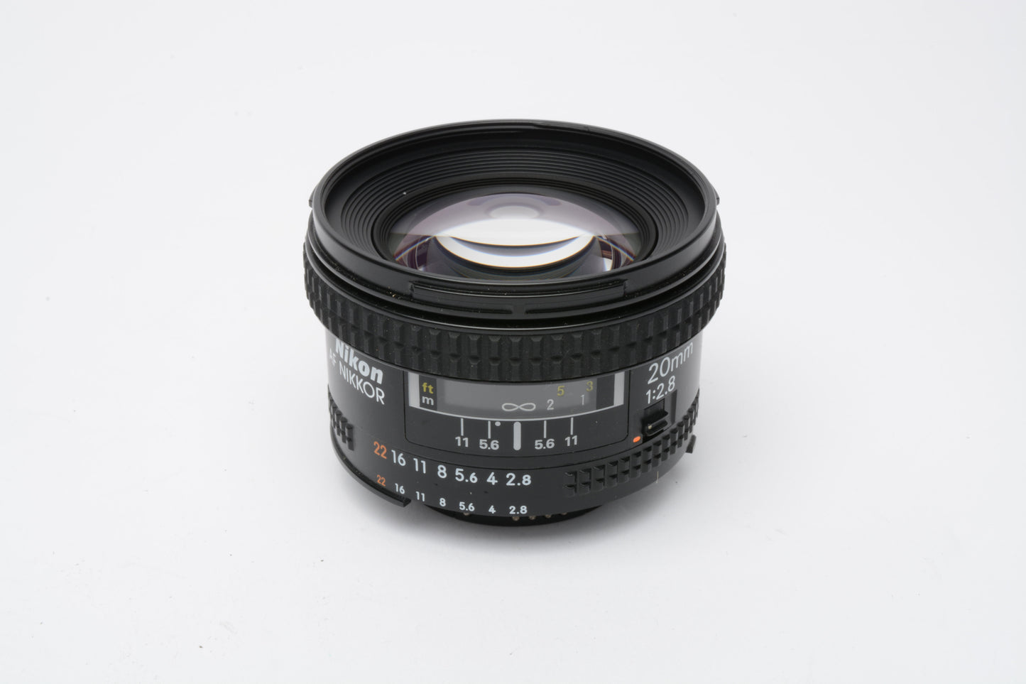 Nikon AF 20mm f2.8mm Wide Lens For Nikon F Mount w/B+W UV filter, Mint-