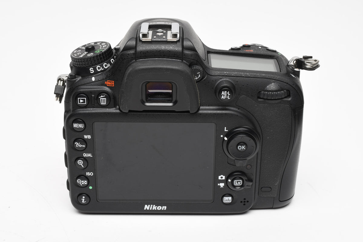 Nikon D7200 w/18-140mm VR Kit in Box Only 1514 Acts, Great!