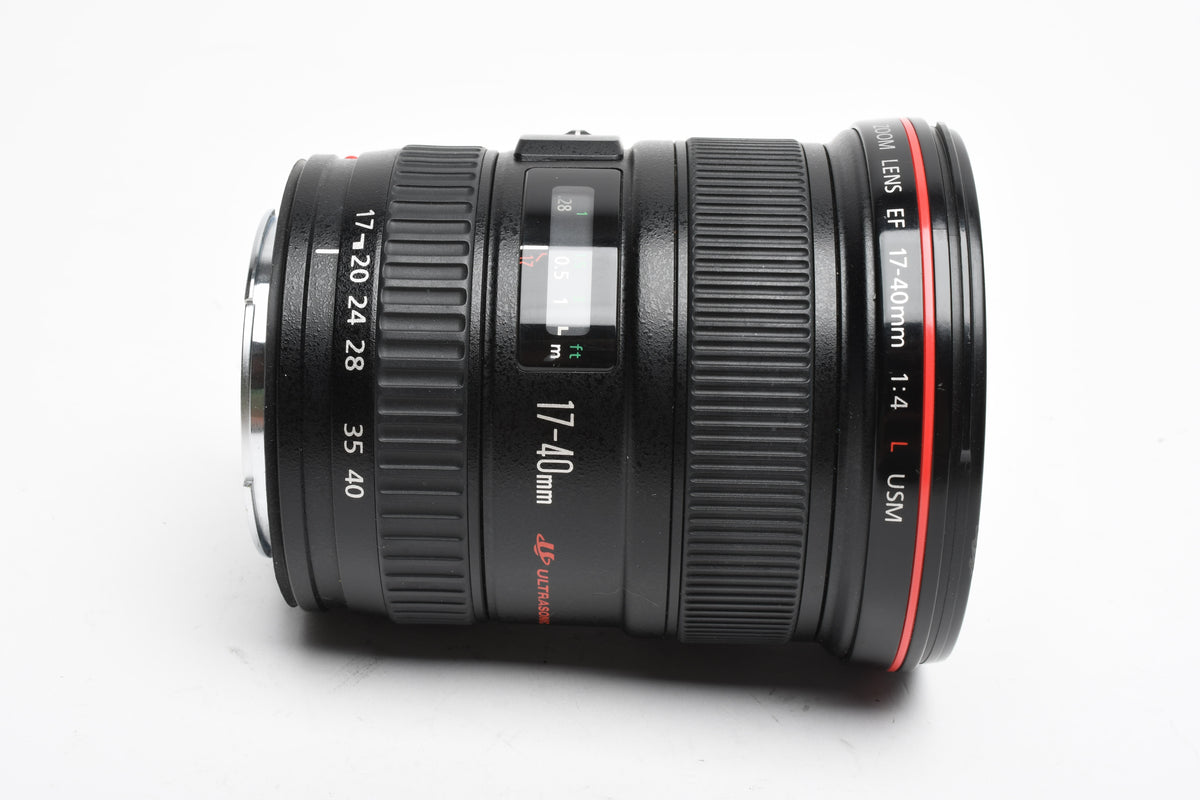 Canon EF 17-40mm f4L, Caps, very clean & sharp!