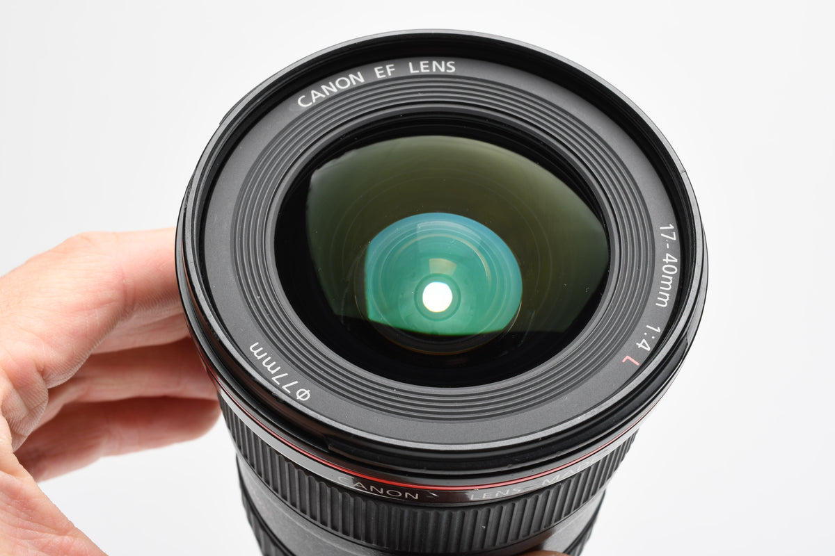 Canon EF 17-40mm f4L, Caps, very clean & sharp!