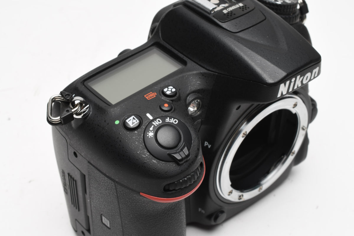Nikon D7200 w/18-140mm VR Kit in Box Only 1514 Acts, Great!